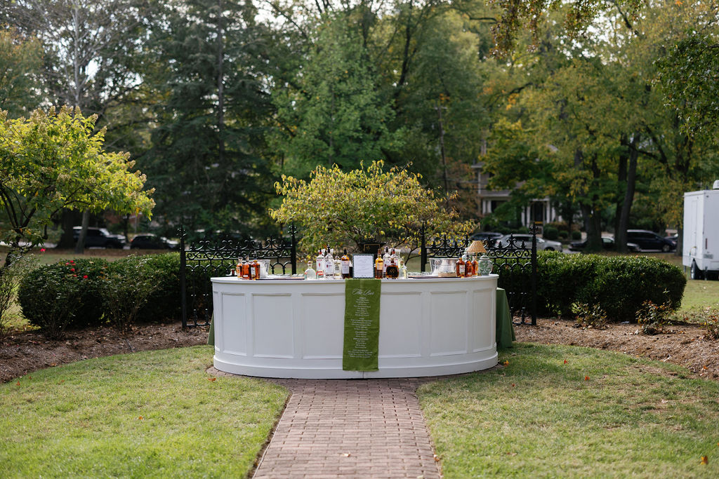 Outdoor cocktail bar on the venue grounds